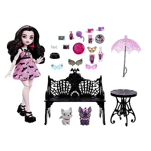 Monster High Draculaura Bite in the Park Doll and Playset