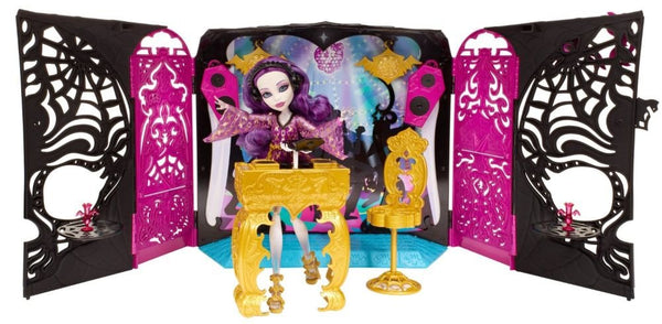 Monster High Freak Du Chic Circus Scaregrounds Rochelle Goyle Doll