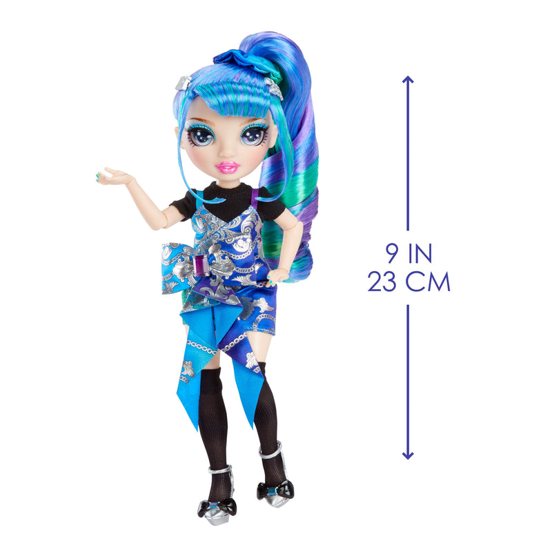 Rainbow Junior High Special Edition - HOLLY DE-VIOUS - 9"/22.86cm Blue and Green Posable Fashion Doll with Accessories and Open/Close Soft Backpack - Great Toy Gift for Kids Ages 4-12