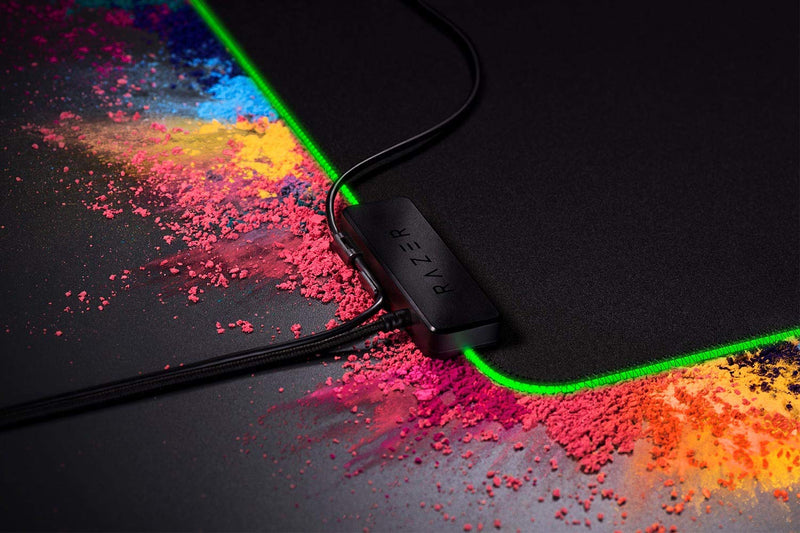Razer Goliathus Extended Chroma - Soft Extended Gaming Mouse Mat Chroma RGB Lighting (Cable Holder, Fabric Surface, Quilted Edge, Optimized for all Mice) Black