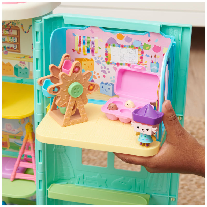 Gabby’s Dollhouse, Baby Box Craft-A-Riffic Room with Baby Box Cat Figure, Accessories, Furniture and Dollhouse Deliveries, Kids’ Toys for Ages 3 and up