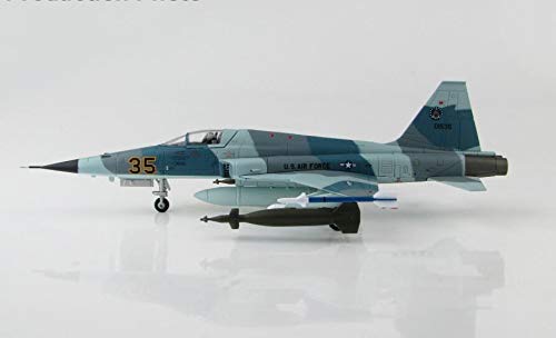 Hobby Master Northrop F-5E 74-1535 527th Aggressor Sqn Alconbury AB England 1976-1988 Grape 1/72 diecast plane model aircraft