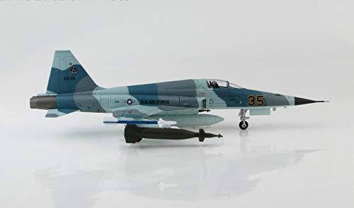 Hobby Master Northrop F-5E 74-1535 527th Aggressor Sqn Alconbury AB England 1976-1988 Grape 1/72 diecast plane model aircraft