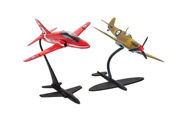 Airfix Best of British: Supermarine Spitfire & RAF Red Arrows Hawk Model Aircraft Gift Set, 1:72 Scale Plastic Model Aircraft/Plane Kits, Includes: 6x Humbrol Acrylic Paints, 2x Brushes & Poly Cement