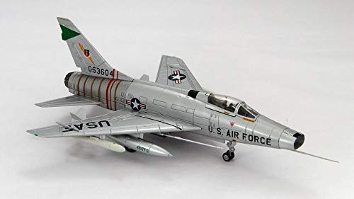 HM North American F-100D Supersabre 27th TFW / 416th TFS Bien Hoa RVN July 1966 Lt. Col. Harold Comstock 1/72 diecast plane model aircraft