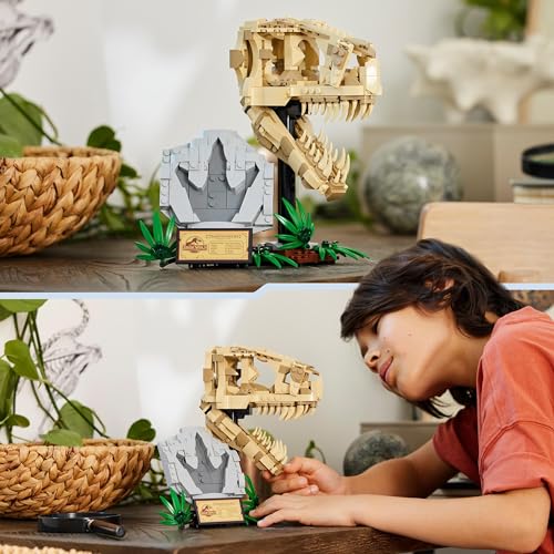 LEGO Jurassic World Dinosaur Fossils: T. rex Skull Toy for 9 Plus Year Old Boys, Girls & Kids, 3D Skeleton Model Kit with Opening Jaw and Display Stand, makes a Cool Dino Decoration, Gift Idea 76964