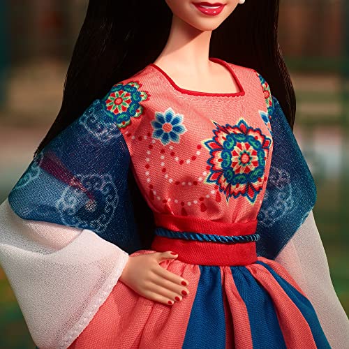 Barbie Lunar New Year, Signature Doll, Lunar New Year Doll mit schwarzen Haaren, traditionelles Lunar New Year Kleid, Accessoires, inkl Puppe, Sammelfiguren