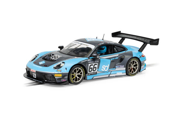 Scalextric C4415 Porsche 911 R-Team Parker British 2022 GT/Prototype GT3 Racing Slot Car